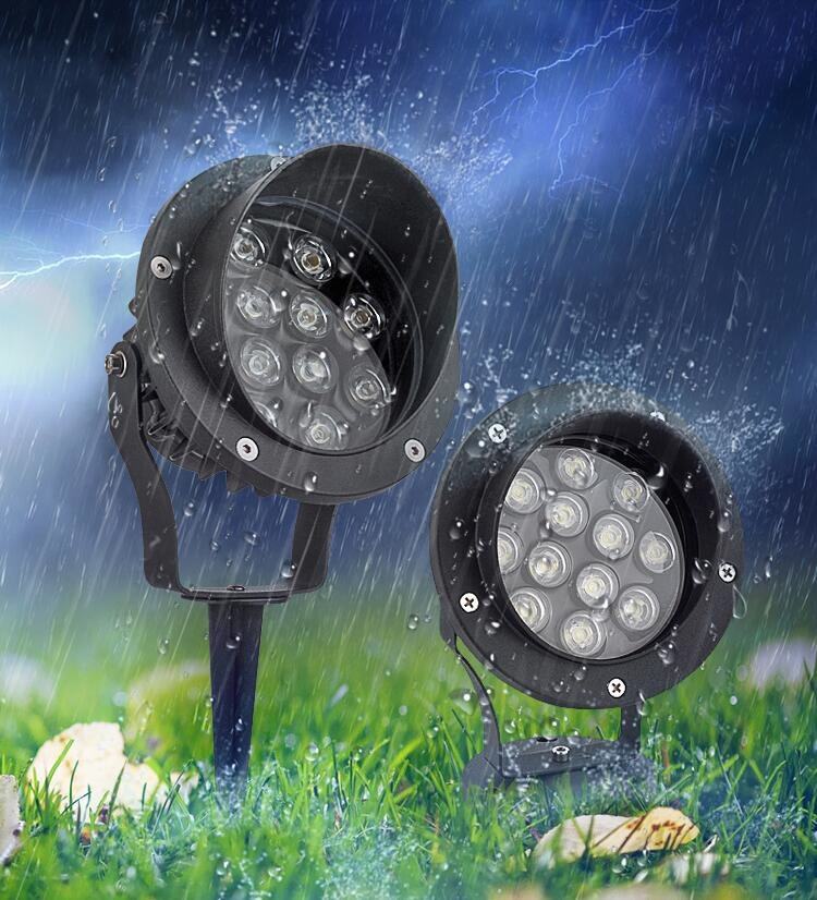 Chiếu Cây -18W. Sản phẩm được thiết kế chuyên dụng cho sân vườn.